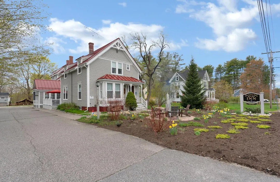 James Place Inn Bed And Breakfast-1